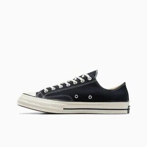 Converse Chuck 70 Low Top Unisex Shoe in Black, M 5.5 / W 7.5
